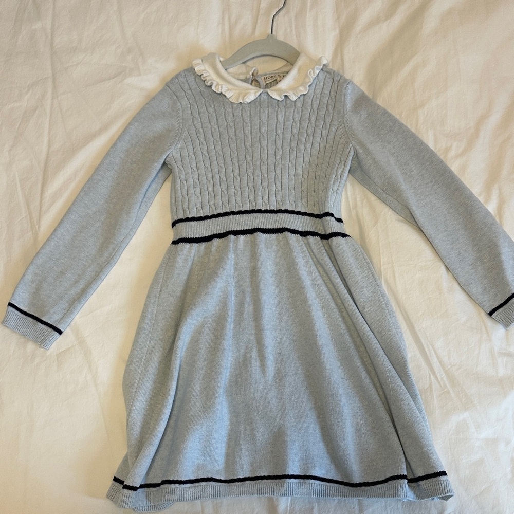 Charming Light Blue Dress with White Collar